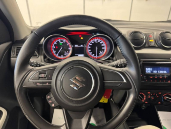 Photo 6 du bon plan SUZUKI Swift 1.2 Dualjet Hybrid 90ch Pack Euro6d-T occasion à 13990 €