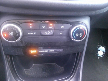 Photo 11 du bon plan FORD Puma 1.0 Flexifuel 125ch S&S mHEV Titanium occasion à 17900 €