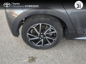 Photo 16 du bon plan TOYOTA Yaris 116h Design 5p MY22 occasion à 22290 €