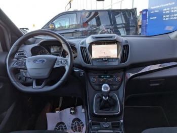 Photo 15 du bon plan FORD Kuga 1.5 Flexifuel-E85 150ch Stop&Start ST-Line 170g 4x2 Euro6.2 occasion à 15990 €