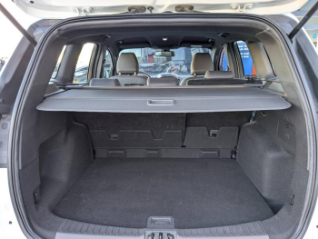 Photo 23 du bon plan FORD Kuga 1.5 Flexifuel-E85 150ch Stop&Start ST-Line 170g 4x2 Euro6.2 occasion à 15990 €