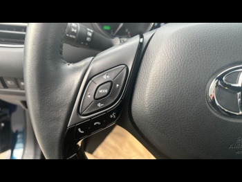 Photo 24 du bon plan TOYOTA C-HR 1.8 Hybride 140ch Collection NG23 occasion à 30990 €