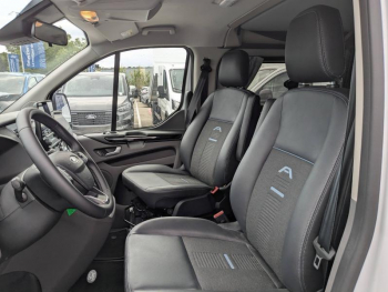 Photo 23 du bon plan FORD Transit CustomNugget 340 L2H1 2.0 EcoBlue 150ch Active BVA6 occasion à 60990 €