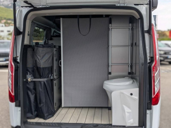 Photo 31 du bon plan FORD Transit CustomNugget 340 L2H1 2.0 EcoBlue 150ch Active BVA6 occasion à 60990 €