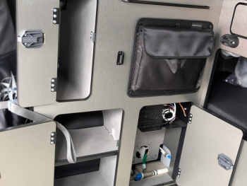 Photo 33 du bon plan FORD Transit CustomNugget 340 L2H1 2.0 EcoBlue 150ch Active BVA6 occasion à 60990 €