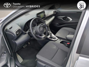 Photo 11 du bon plan TOYOTA Yaris 116h Dynamic Business 5p + Programme Beyond Zero Academy MY22 occasion à 20490 €