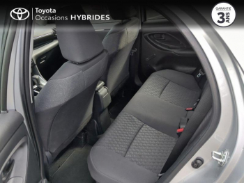 Photo 12 du bon plan TOYOTA Yaris 116h Dynamic Business 5p + Programme Beyond Zero Academy MY22 occasion à 20490 €