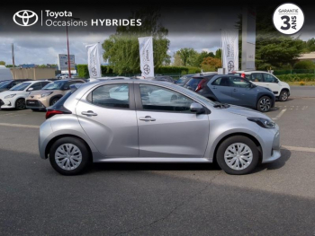 Photo 17 du bon plan TOYOTA Yaris 116h Dynamic Business 5p + Programme Beyond Zero Academy MY22 occasion à 20490 €