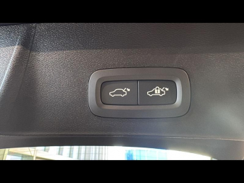 Photo 9 du bon plan VOLVO XC40 B3 163ch Black Edition DCT 7 occasion à 44500 €