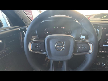 Photo 15 du bon plan VOLVO XC40 B3 163ch Black Edition DCT 7 occasion à 44500 €