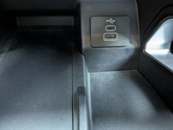 Photo 13 du bon plan FORD Ranger VUL 2.0 EcoBlue 205ch Stop&Start Double Cabine Wildtrak e-4WD BVA10 occasion à 51990 €