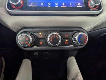 Photo 16 du bon plan NISSAN Micra 1.0 IG-T 92ch Made in France Xtronic 2021.5 occasion à 14990 €