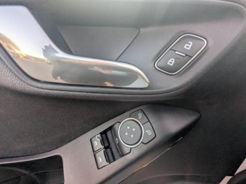 Photo 10 du bon plan FORD Fiesta 1.1 85ch Cool & Connect 5p Euro6.2 occasion à 11390 €