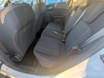 Photo 12 du bon plan FORD Fiesta 1.1 85ch Cool & Connect 5p Euro6.2 occasion à 11390 €