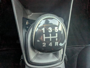 Photo 18 du bon plan FORD Fiesta 1.1 85ch Cool & Connect 5p Euro6.2 occasion à 11390 €