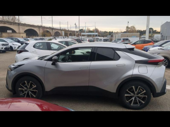 Photo 2 du bon plan TOYOTA C-HR 2.0 Hybride Rechargeable 225ch Design MY25 occasion à 36990 €
