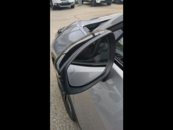 Photo 12 du bon plan TOYOTA C-HR 2.0 Hybride Rechargeable 225ch Design MY25 occasion à 36990 €