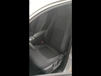 Photo 13 du bon plan TOYOTA C-HR 2.0 Hybride Rechargeable 225ch Design MY25 occasion à 36990 €