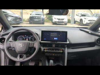 Photo 19 du bon plan TOYOTA C-HR 2.0 Hybride Rechargeable 225ch Design MY25 occasion à 36990 €