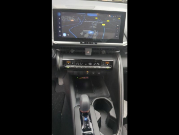 Photo 20 du bon plan TOYOTA C-HR 2.0 Hybride Rechargeable 225ch Design MY25 occasion à 36990 €