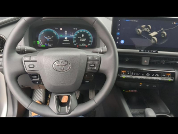 Photo 27 du bon plan TOYOTA C-HR 2.0 Hybride Rechargeable 225ch Design MY25 occasion à 36990 €