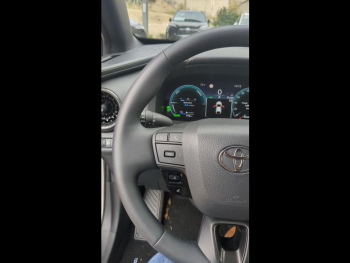 Photo 28 du bon plan TOYOTA C-HR 2.0 Hybride Rechargeable 225ch Design MY25 occasion à 36990 €