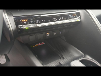 Photo 32 du bon plan TOYOTA C-HR 2.0 Hybride Rechargeable 225ch Design MY25 occasion à 36990 €