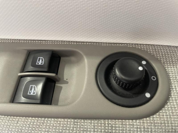 Photo 5 du bon plan RENAULT Zoe Zen charge normale R90 occasion à 4990 €