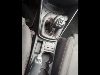 Photo 23 du bon plan FORD Fiesta 1.0 Flexifuel 95ch ST-Line 5p occasion à 15990 €