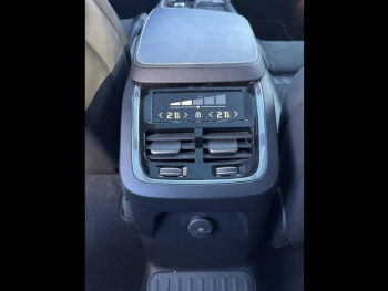 Photo 15 du bon plan VOLVO XC90 T8 AWD 310 + 145ch R-Design Geartronic 7 PLACES occasion à 50500 €