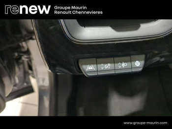 Photo 16 du bon plan RENAULT Arkana 1.6 E-Tech hybride 145ch Engineered -22 occasion à 23891 €