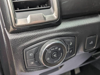 Photo 13 du bon plan FORD Ranger VUL 2.0 TDCi 213ch Super Cab Stormtrak BVA10 occasion à 35990 €