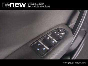 Photo 17 du bon plan RENAULT Captur 1.6 E-Tech Plug-in 160ch Intens occasion à 16990 €