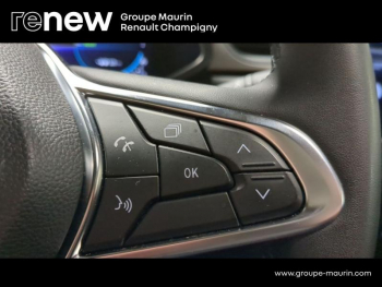 Photo 20 du bon plan RENAULT Captur 1.6 E-Tech Plug-in 160ch Intens occasion à 16990 €