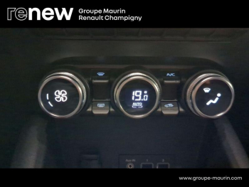 Photo 25 du bon plan RENAULT Captur 1.6 E-Tech Plug-in 160ch Intens occasion à 16990 €