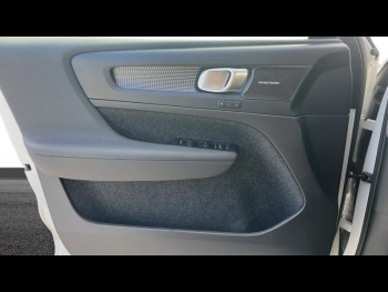 Photo 17 du bon plan VOLVO XC40 B3 163ch Ultra DCT 7 occasion à 39900 €