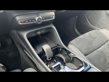 Photo 21 du bon plan VOLVO XC40 B3 163ch Ultra DCT 7 occasion à 39900 €
