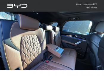 Photo 26 du bon plan BYD Tang 517ch - 86 kWh Flagship (Red) occasion à 43990 €