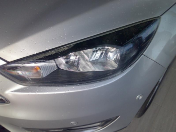 Photo 3 du bon plan FORD Focus 1.5 TDCi 120ch Stop&Start Titanium occasion à 12900 €