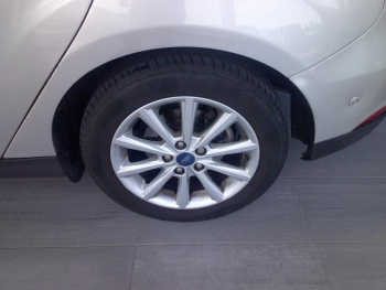 Photo 21 du bon plan FORD Focus 1.5 TDCi 120ch Stop&Start Titanium occasion à 12900 €