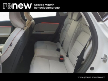 Photo 15 du bon plan RENAULT Captur 1.6 E-Tech hybride rechargeable 160ch Initiale Paris -21B occasion à 20400 €