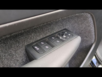 Photo 21 du bon plan VOLVO XC40 B3 163ch Ultra DCT 7 occasion à 42390 €