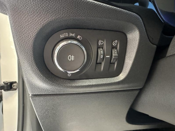 Photo 16 du bon plan OPEL Corsa 1.2 Turbo 100ch GS occasion à 15990 €