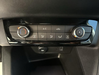 Photo 21 du bon plan OPEL Corsa 1.2 Turbo 100ch GS occasion à 15990 €