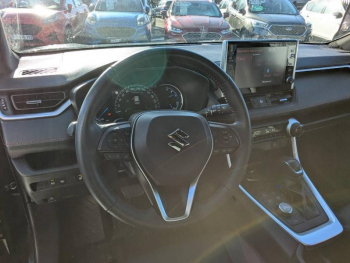 Photo 10 du bon plan SUZUKI Across 2.5 Hybride Rechargeable 306ch Pack occasion à 35989 €