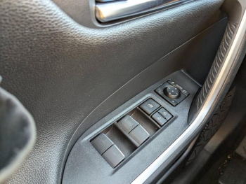 Photo 16 du bon plan SUZUKI Across 2.5 Hybride Rechargeable 306ch Pack occasion à 35989 €