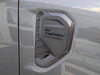 Photo 5 du bon plan FORD Ranger VUL 2.0 EcoBlue 205ch Stop&Start Super Cab Wildtrak e-4WD BVA10 occasion à 52487 €