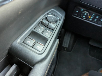 Photo 19 du bon plan FORD Ranger VUL 2.0 EcoBlue 205ch Stop&Start Super Cab Wildtrak e-4WD BVA10 occasion à 52487 €