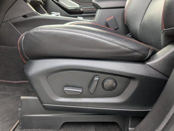 Photo 20 du bon plan FORD Explorer 3.0 EcoBoost 457ch Parallel PHEV ST-Line i-AWD BVA10 25cv occasion à 75900 €