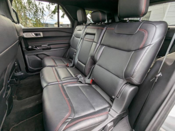 Photo 21 du bon plan FORD Explorer 3.0 EcoBoost 457ch Parallel PHEV ST-Line i-AWD BVA10 25cv occasion à 75900 €